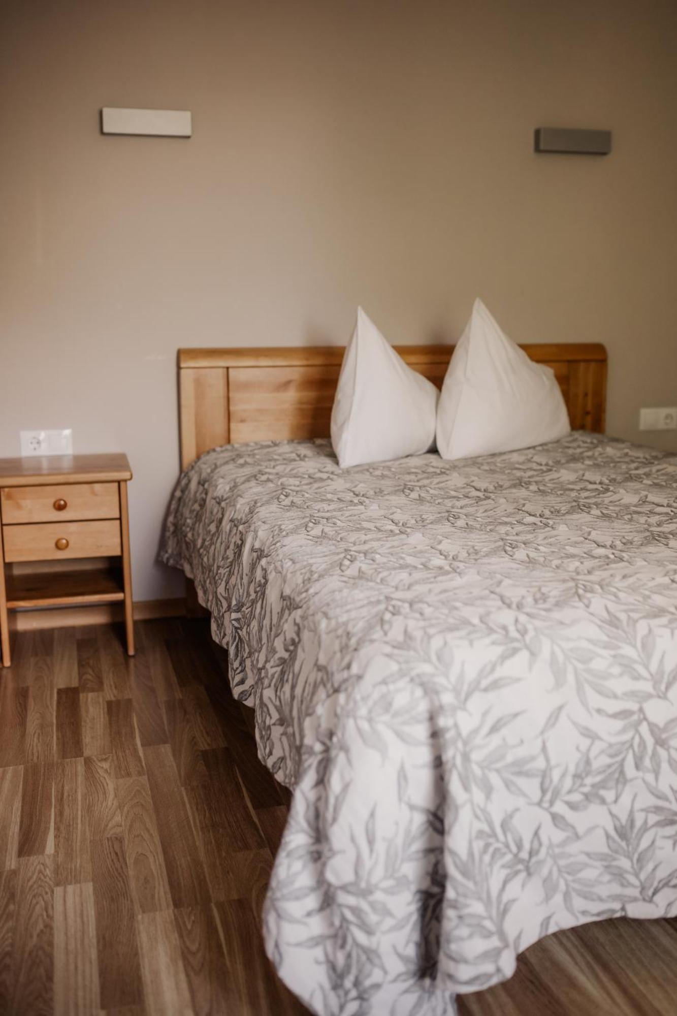 Saules Iela 2A Aparthotel Saldus Kültér fotó